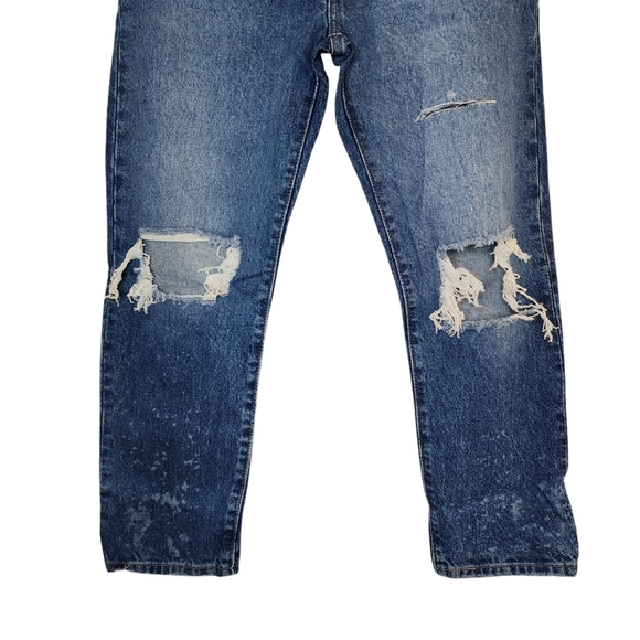 Levi's 501 Original Cropped Distressed Jeans - Picture 7 of 12